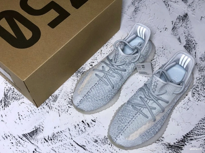Yeezy 350 FW5317 Boost White Cloud Adidas V2 Reflective 0819